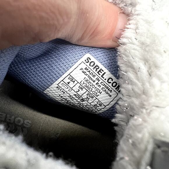 Sorel Out N About Frozen Boots Silver Periwinkle Size 4‎ Elsa Ana - Picture 5 of 6